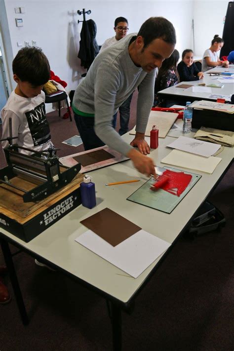 Ateliers Linogravure Et Illustration Linocutfactory Spig