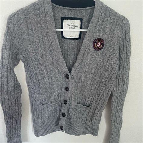 Abercrombie Fitch Women S Grey Cardigan Depop