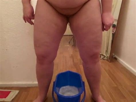 BBW Cleaning And Peeing Free Mobile Slutload Porn Video XHamster