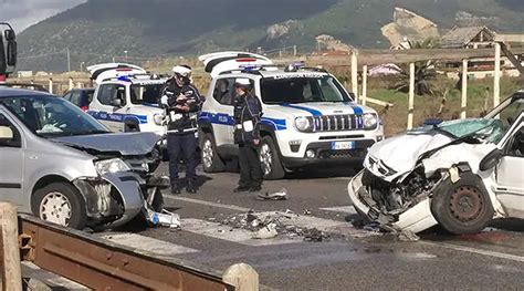 Incidente Stradale In Litoranea Frontale Tra Due Auto