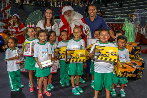 Fundo Social Distribui Mil Brinquedos Em Osasco Jornal Metr Pole