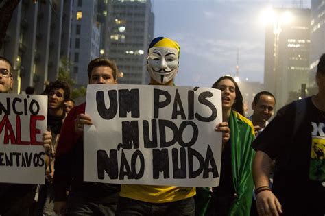 Manifesta O Na Avenida Paulista Dia De Junho De Foto Marcos