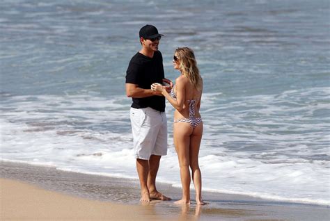 Leann Rimes Bikini Candids Beach Maui Hawaii Photos