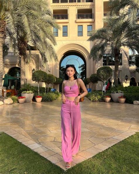 Hot Sexy Grace Iskandar Bikini Pics