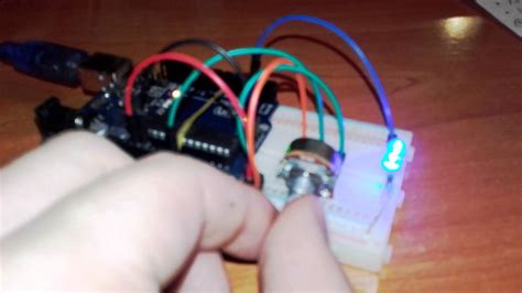 Control del brillo de un LED con un potenciómetro y Arduino UNO YouTube