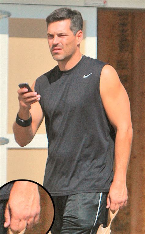 Eddie Cibrian Spotted Without His Wedding Ring—Here's Why LeAnn Rimes ...