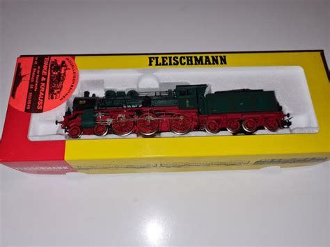 Fleischmann H0 4800 Locomotora de vapor con ténder P8 Catawiki