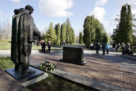 Angry Over Russias War Estonia Set To Destroy Soviet Monuments