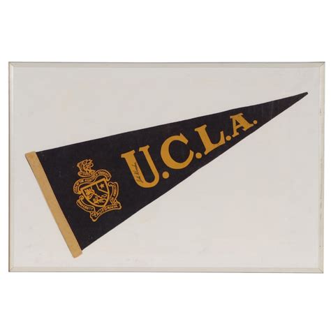 John Wooden Signed UCLA Pennant in Frame | EBTH