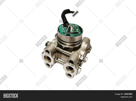 Differential Pressure Image & Photo (Free Trial) | Bigstock