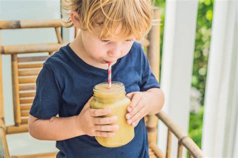 Syrop z bananów i miodu na kaszel i astmę Domowy lek i pyszny deser