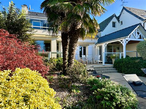 Villa Avec Piscine A SAINT MALO PETIT PARAME