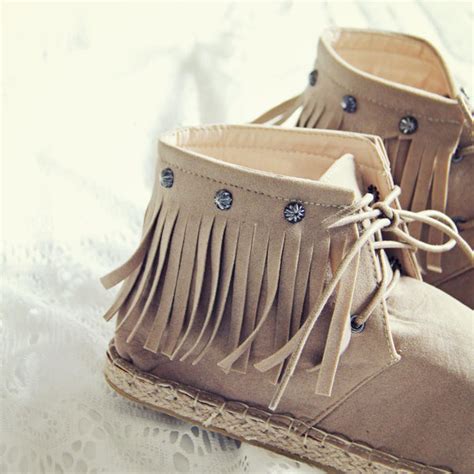 Missoula Fringe Moccasins in Sand, Bohemian Fringe Moccasins from Spool ...