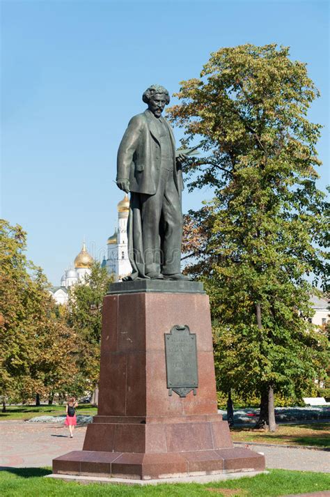 Moscú Rusia 09 21 2015 Monumento Al Pintor Famoso Repin En El