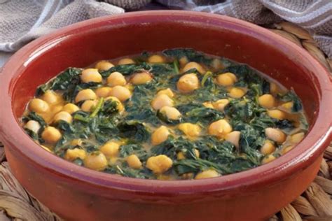 Receta De Garbanzos Con Espinacas Tradici N Al Plato Para Pascuas