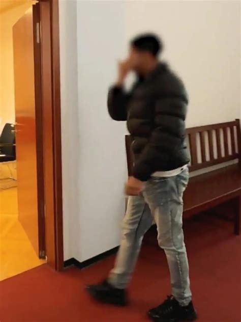 Sex Mit Ziege Bauer Aus Uri Erwischt Mann Der Sich An Seiner Ziege Vergeht