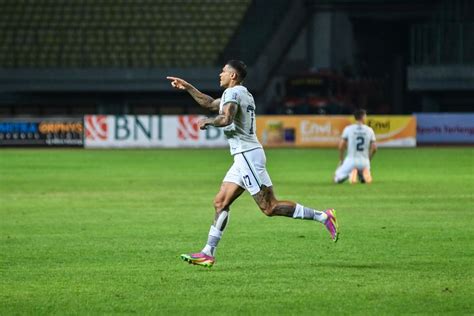 Hasil Bhayangkara FC Vs Persib Ciro Alves Dan Gol Ke 1 000 Persib