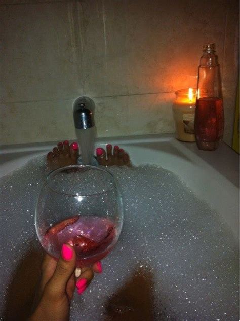 17 Best Images About Bubble Baths On Pinterest Warm Bath Tubs And Bathroom