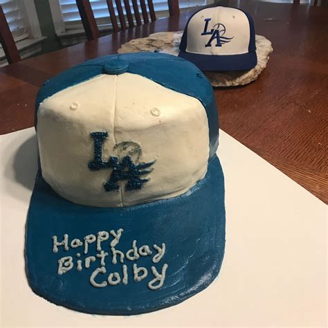 Baseball Cap Cake | Cap cake, Cake, Baseball cap