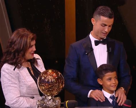 Foto Cristiano Ronaldo Gana Su Quinto Balón De Oro Telediario México