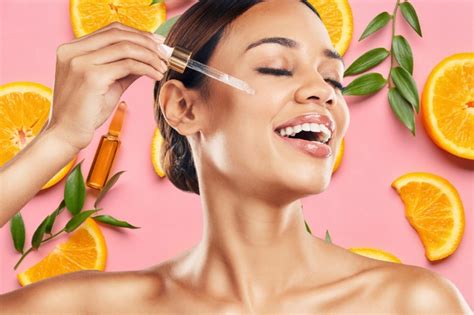 Essential Benefits Of Vitamin C Serum For Your Face