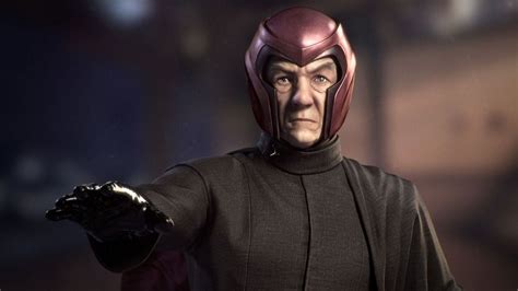 Magneto Actor Ian Mckellan Responds To Elizabeth Olsen S Sexiest Man