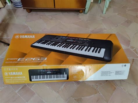 Yamaha Keyboard PSR E263 Hobbies Toys Music Media Musical