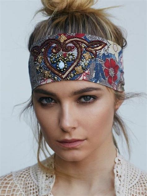 Les Coiffures Avec Le Foulard Dans Les Cheveux Photos Inspirantes