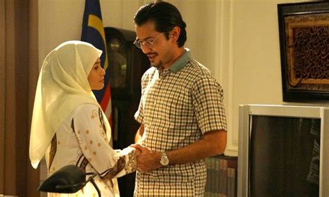 Anwar Praises Farid Kamils Performance In Anwar The Untold Story