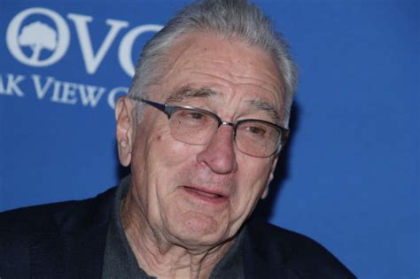 Robert De Niro Ironizat La Globurile De Aur 2024 Prezentatorul Jo Koy