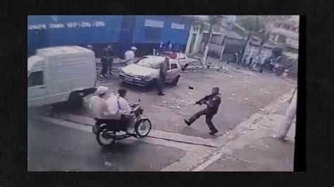 VÍdeo Motoqueiro Morre Após Ser Atingido Por Ponta De Fuzil De Pm