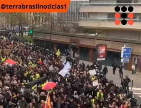 França é Inundada Por Protestos Contra A Reforma Da Previdência De Macron E Alta Inflação Veja