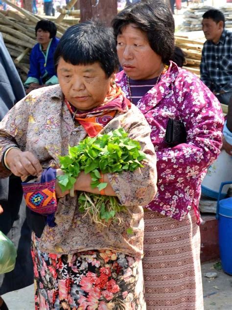 Bhutan: Land of colorful clothing | DesignDestinations | Colourful ...