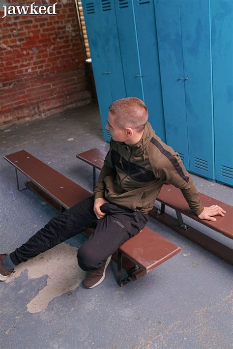 Jawked Performed By IVAN KOLOS Nude Pics CoedCherry