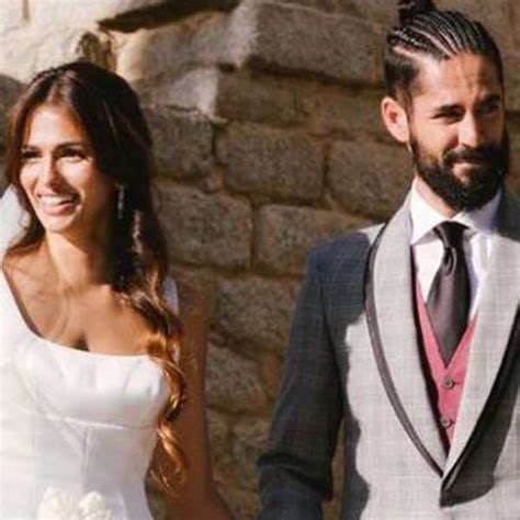 Descubrimos los dos espectaculares vestidos de novia de Sara Sálamo