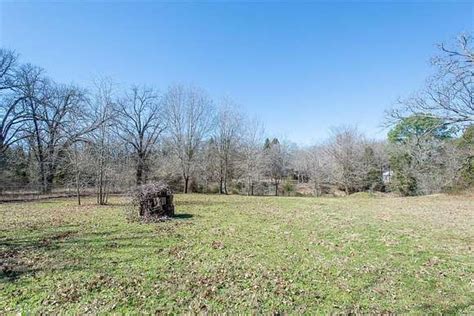 0.57 Acres of Land for Sale in Malakoff, Texas - LandSearch