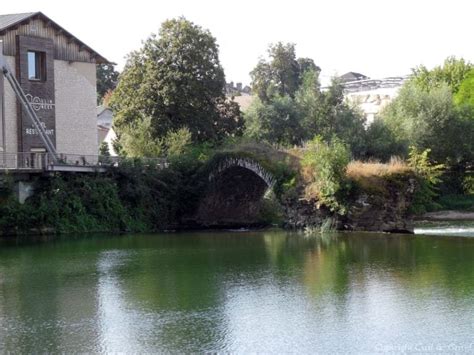 Le Grand Pont et lancien Pont roman Dole Le circuit du chat perché