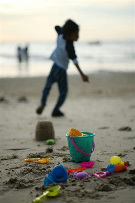 Beach Toys Photos, Download The BEST Free Beach Toys Stock Photos & HD ...