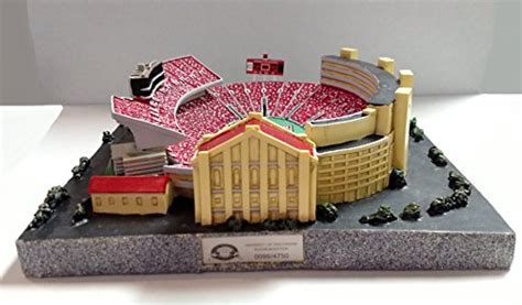 University of Wisconsin Badgers Stadium Platinum Series Stadium Replica ...