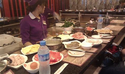 Laowai En Shanghai Hot Pot