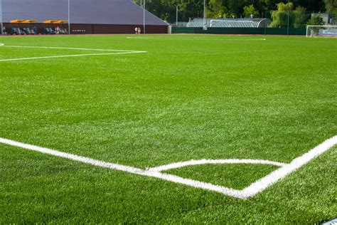 Cómo elegir el mejor pasto sintético para canchas de fútbol en Chile