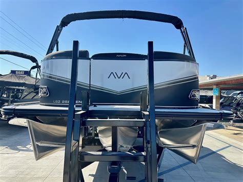 New Avalon Lsz Platinum Entertainer W Hp Mercury For Sale In