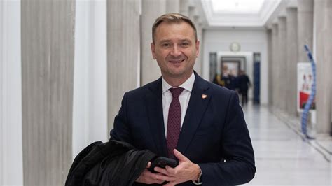 Minister Sportu S Awomir Nitras T Umaczy Decyzj W Sprawie O Rodka Pzpn