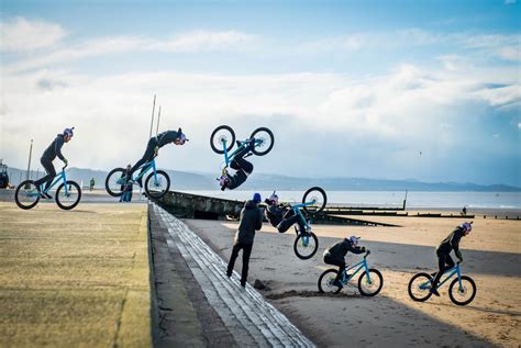 Die Drop & Roll Tour feiert die Weihnachtszeit mit neuem Street Video ...