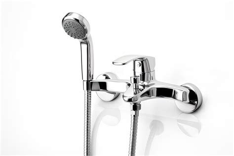 Premium AI Image Chrome Plated Metal Bathroom Faucet With Hot And Cold Water Mixer Modern