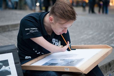 Artist Born Without Hands Draws Amazing Realistic Drawings | DeMilked