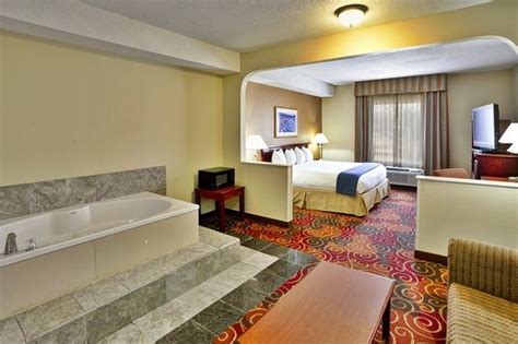 COUNTRY INN & SUITES BY RADISSON, MONROEVILLE, AL - Updated 2018 Prices ...