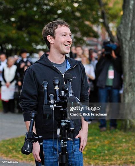 92 Mark Zuckerberg 2004 Stock Photos, High-Res Pictures, and Images ...