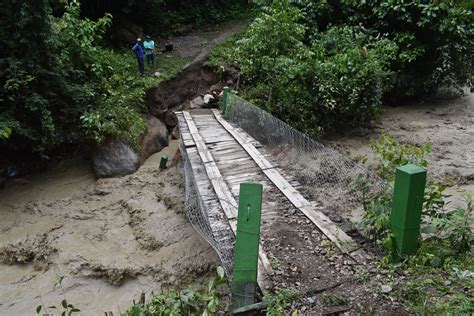 Vraem Colapso De Puente Por Lluvias Intensas Deja Aislados A Dos