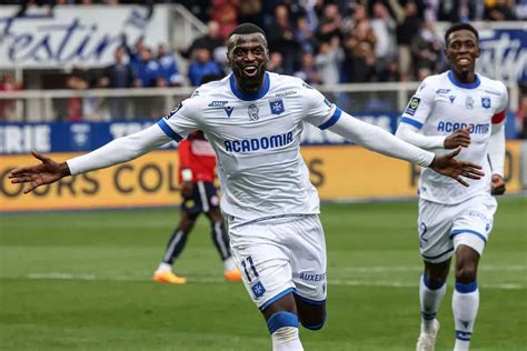 Ligue 1 Mbaye Niang offre un précieux point à Auxerre contre Lille